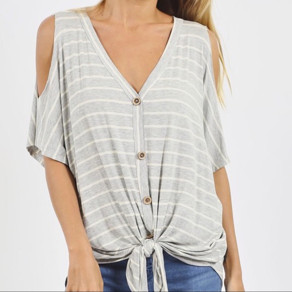 CLEARANCE-NO OFFERS PLEASE‼️Cold Shoulder Tie Top - Picture 4 of 4